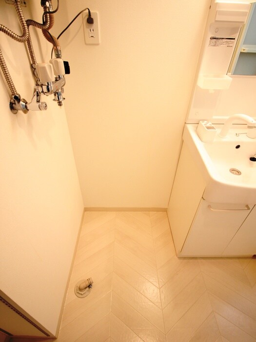 物件内観写真18　(洗濯機置場)