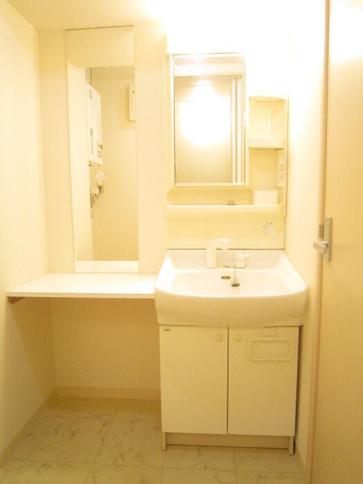 物件内観写真12　(洗面)