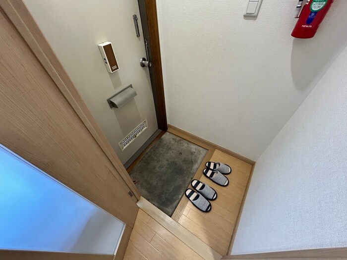 物件内観写真21　(玄関)