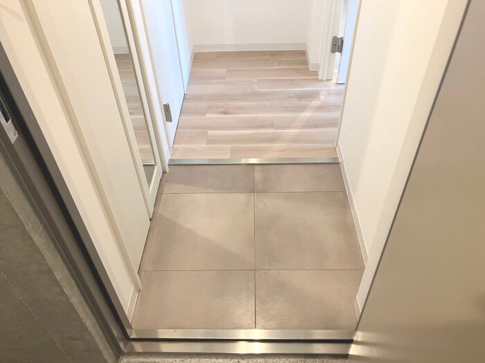 物件内観写真22　(玄関)