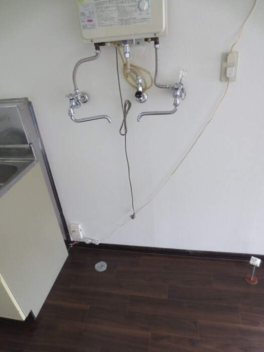 物件内観写真11　(洗濯機置場)