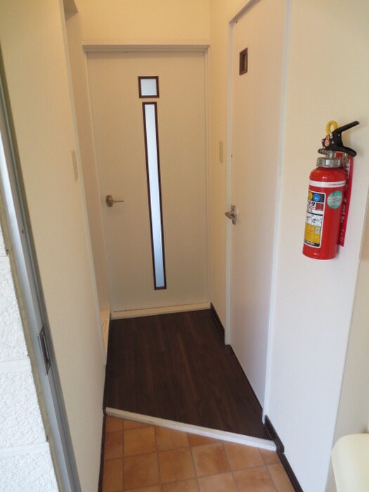 物件内観写真14　(玄関)