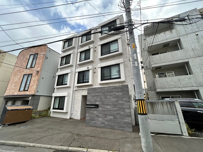 物件外観写真2　(外観写真)