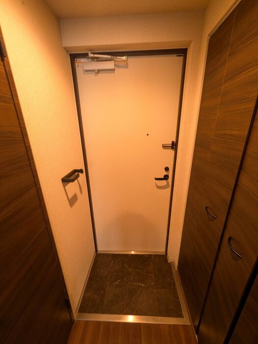 物件内観写真18　(玄関)