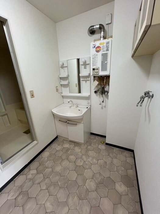 物件内観写真13　(洗面)