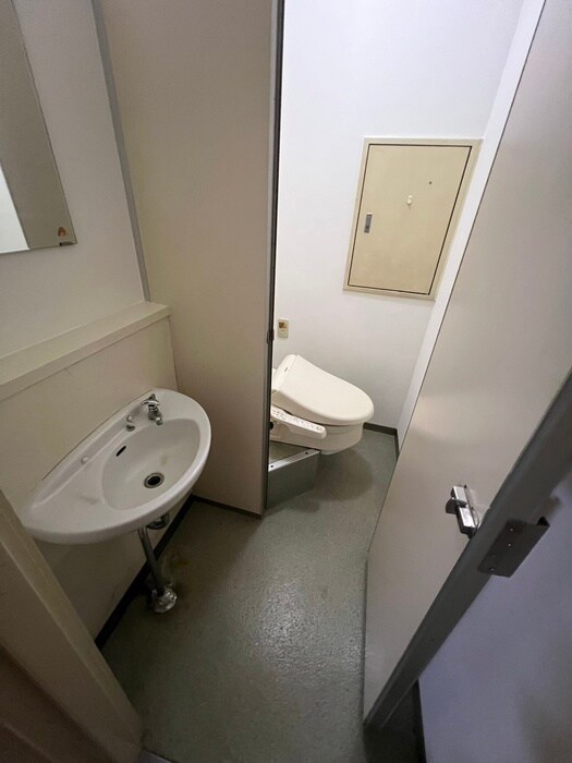 物件内観写真16　(トイレ)