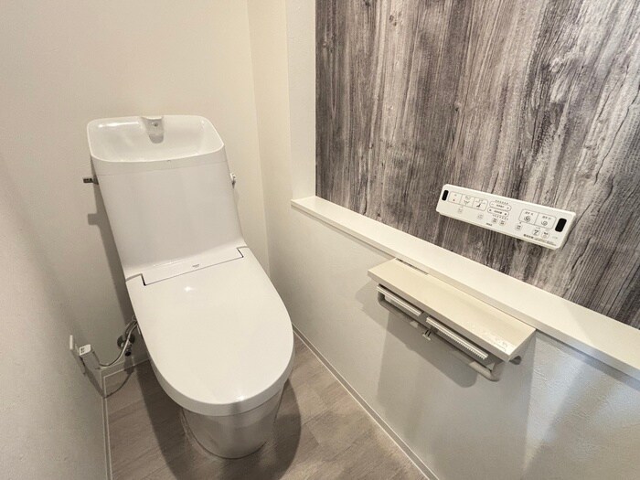 物件内観写真15　(トイレ)