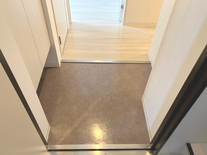 物件内観写真22　(玄関)