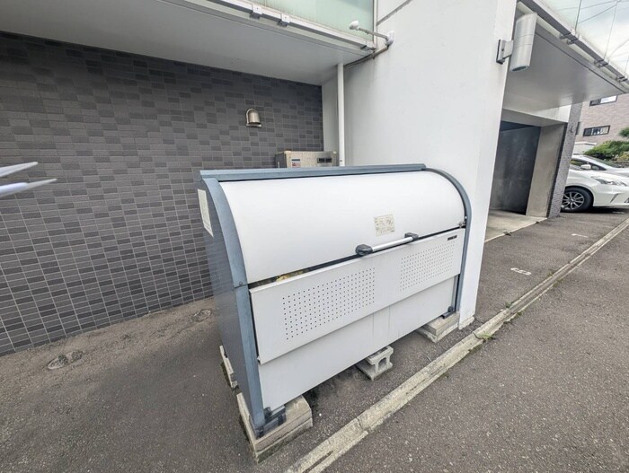 物件外観写真4　(建物設備)