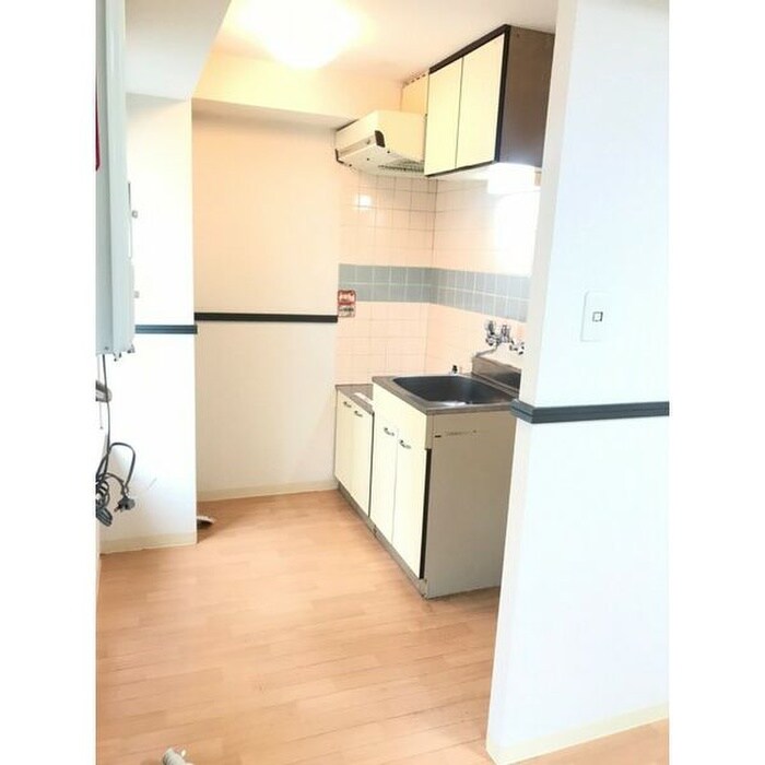 物件内観写真2　(居室)