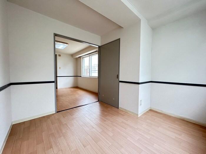 物件内観写真9　(居室)