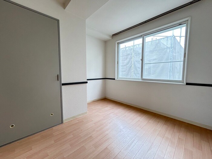 物件内観写真10　(居室)