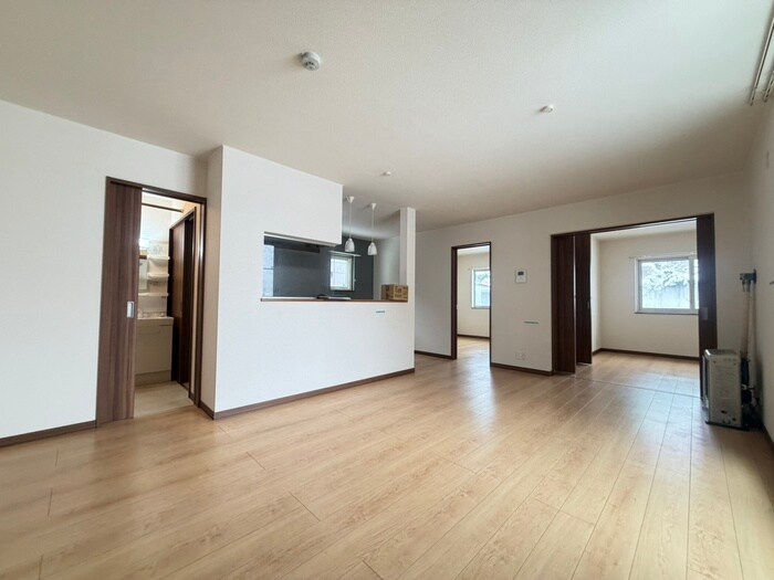 物件内観写真1　(居室)