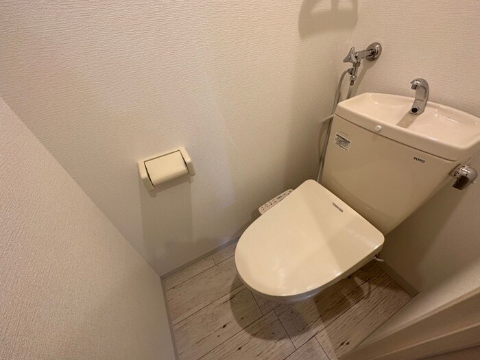 物件内観写真13　(トイレ)