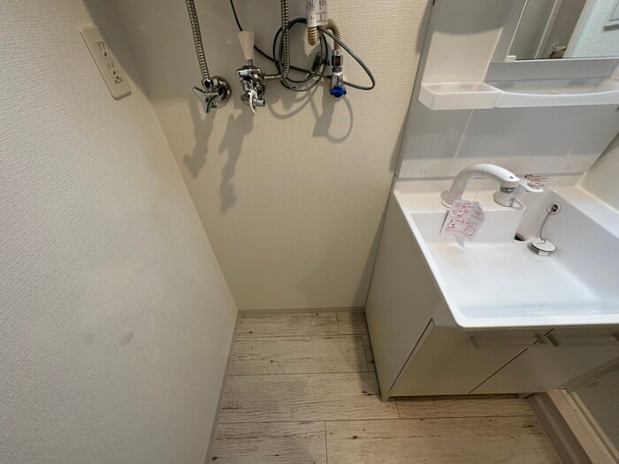 物件内観写真15　(洗濯機置場)