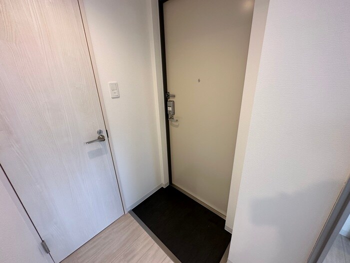 物件内観写真19　(玄関)