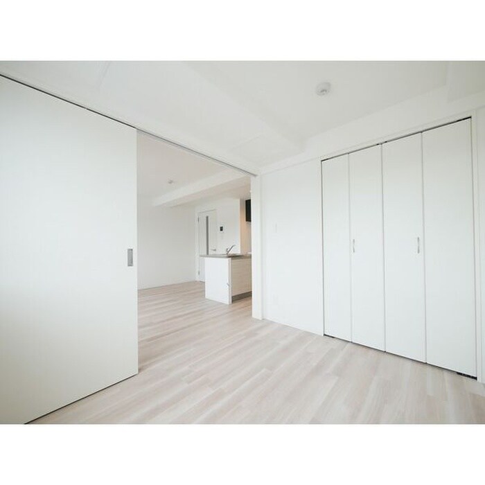 物件内観写真2　(居室)