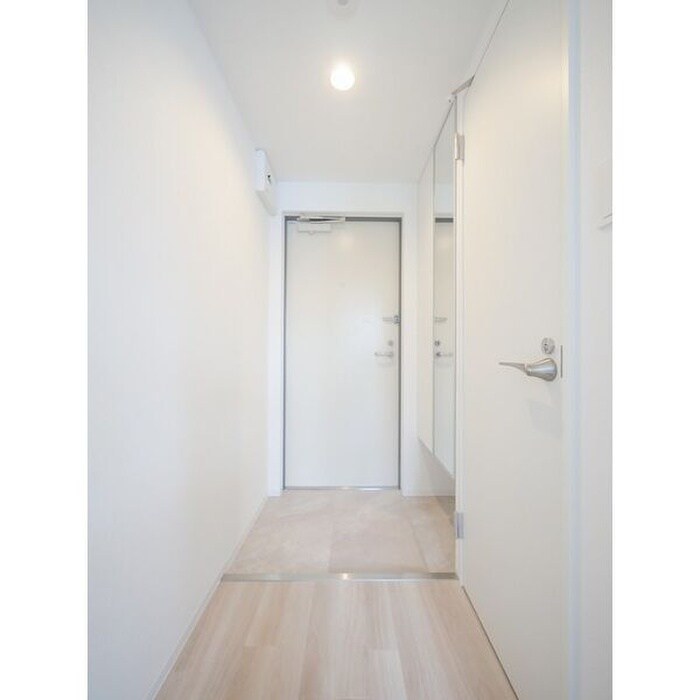 物件内観写真8　(玄関)