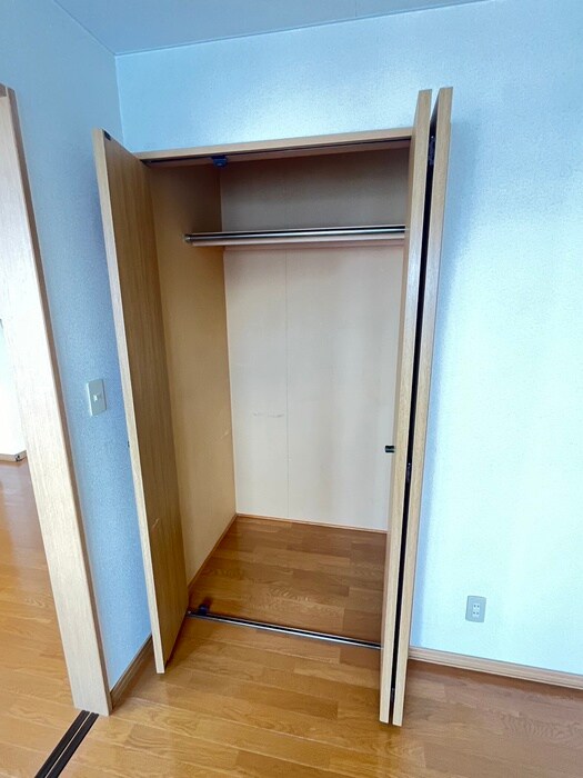 物件内観写真12　(収納)