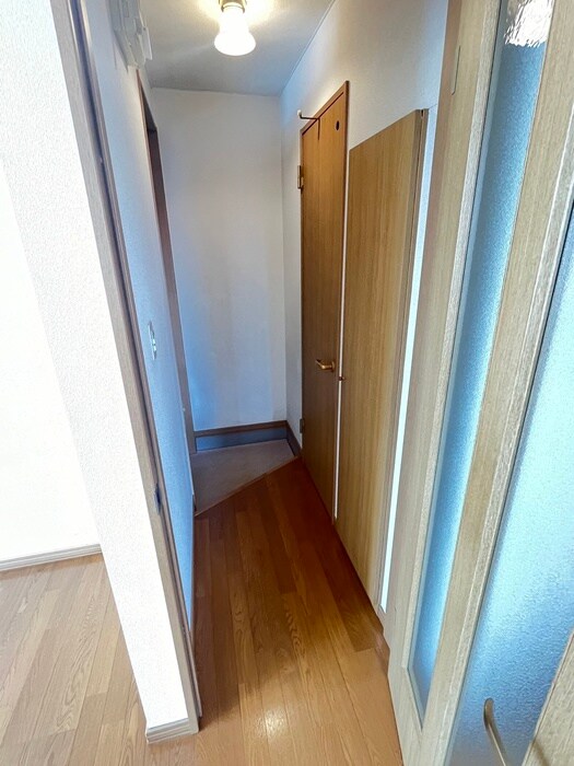 物件内観写真15　(廊下)