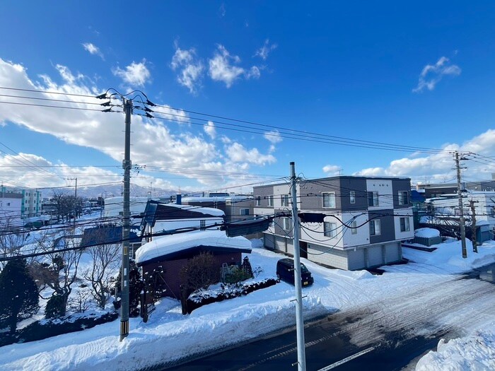 物件内観写真16　(室内からの展望)