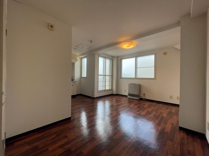 物件内観写真2　(居室)