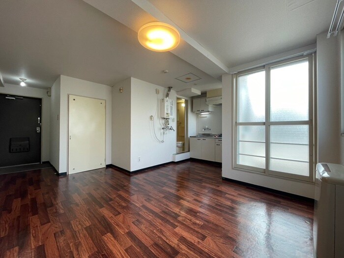 物件内観写真4　(居室)