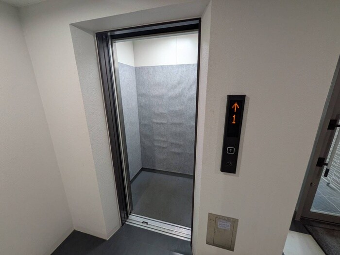 物件外観写真6　(建物設備)