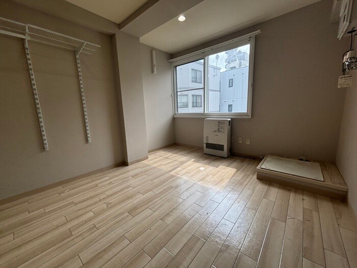 物件内観写真5　(居室)