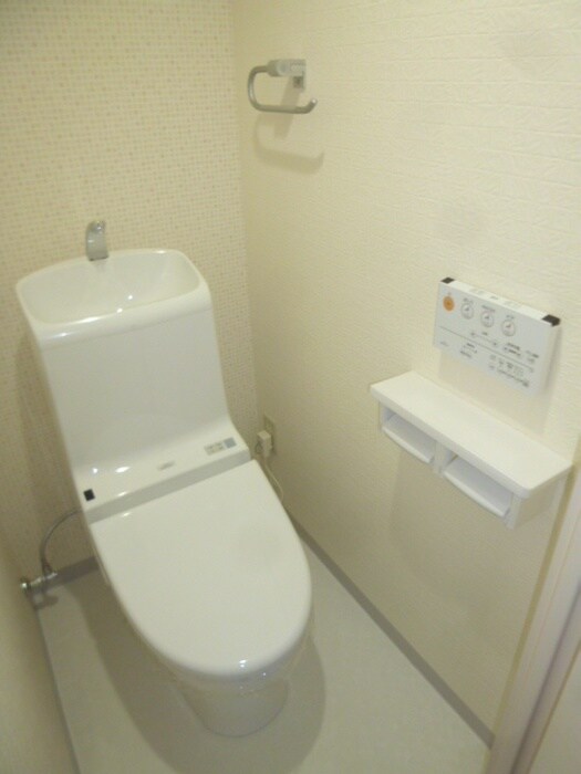 物件内観写真9　(トイレ)