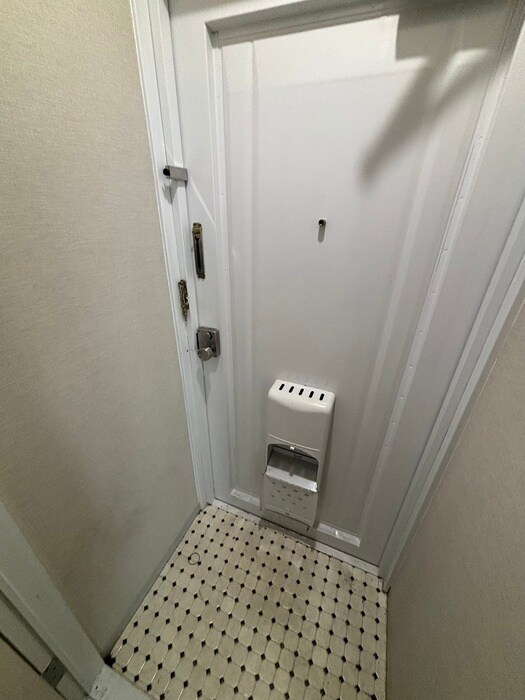 物件内観写真11　(玄関)