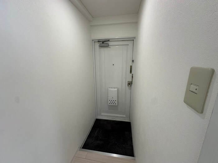 物件内観写真16　(玄関)
