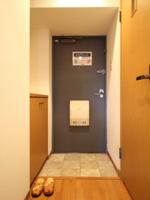 物件内観写真17　(玄関)