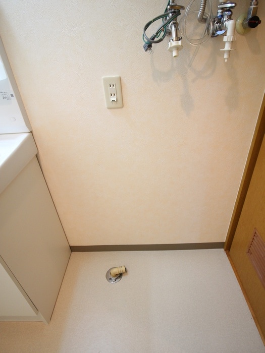 物件内観写真22　(洗濯機置場)