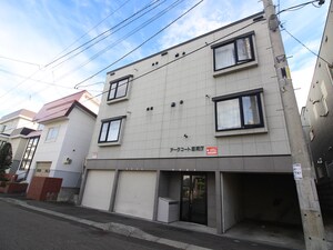 ア－クコ－ト西岡Ⅳ外観写真