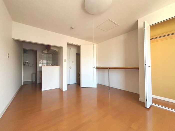 物件内観写真9　(居室)