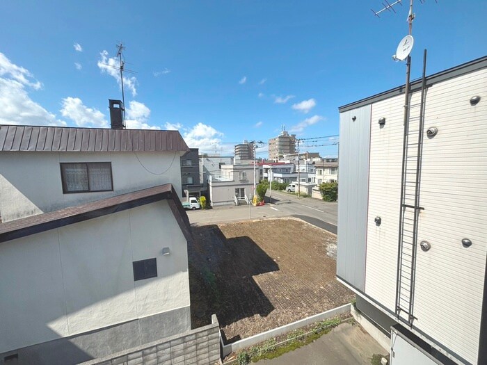 物件内観写真21　(室内からの展望)