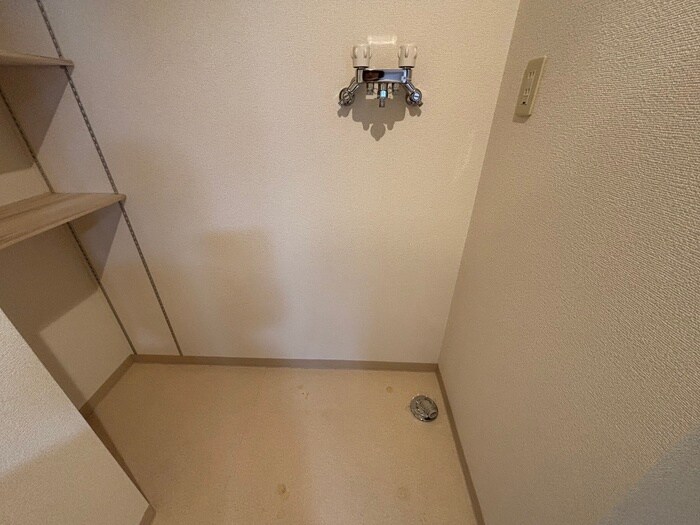 物件内観写真21　(洗濯機置場)