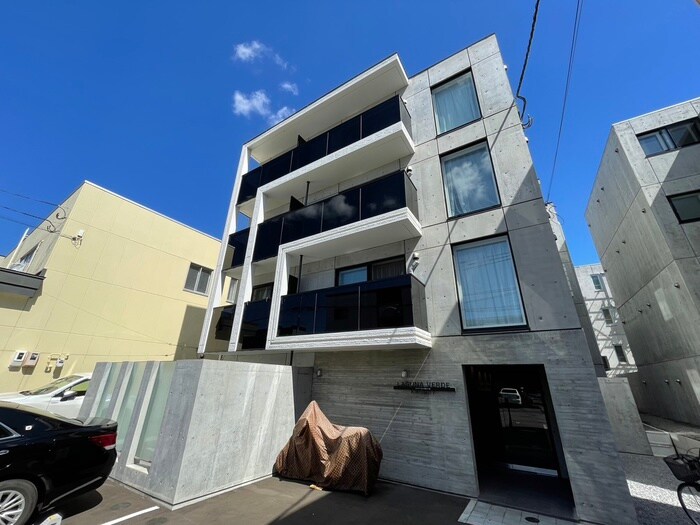 物件外観写真1　(外観写真)