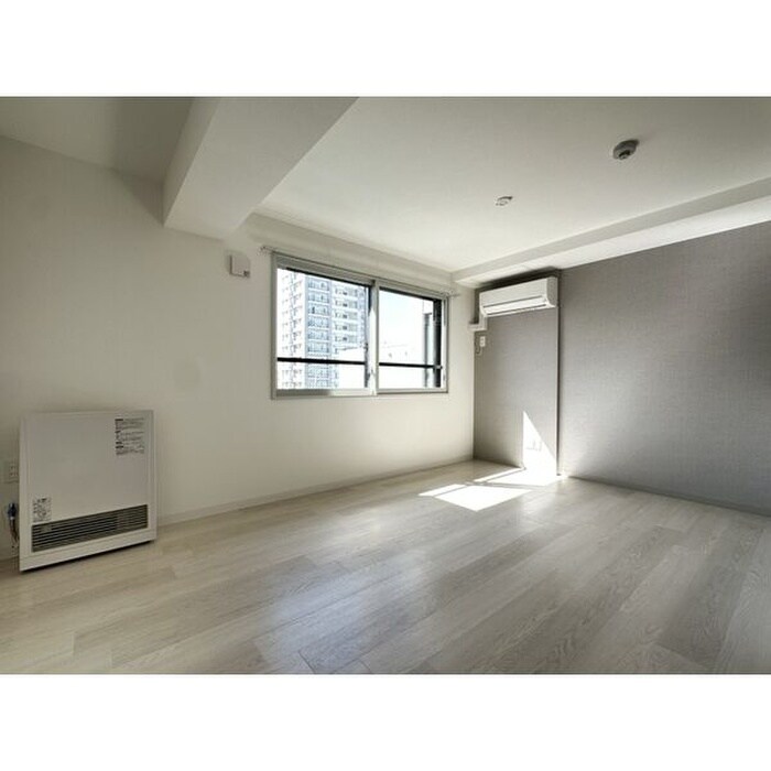 物件内観写真2　(居室)