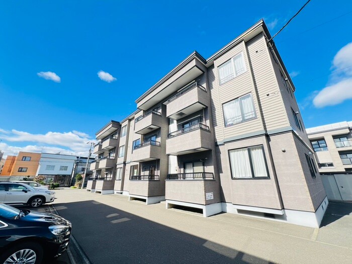 物件外観写真2　(外観写真)