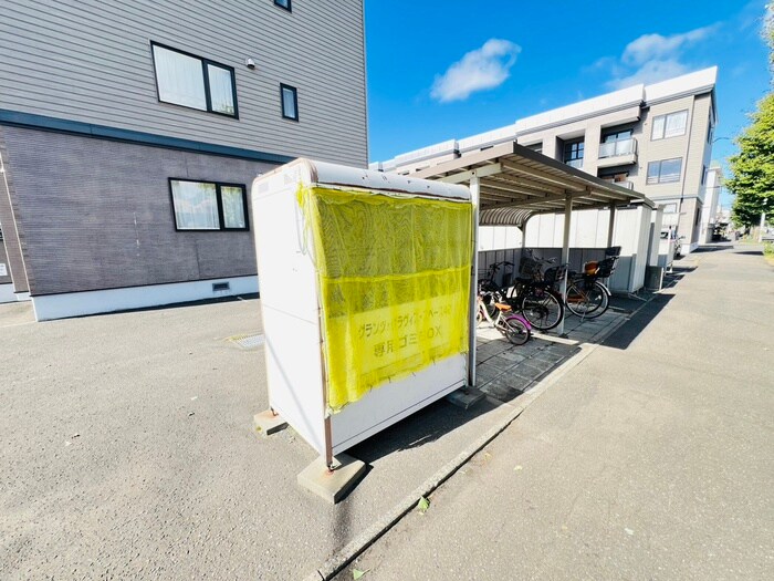 物件外観写真5　(建物設備)