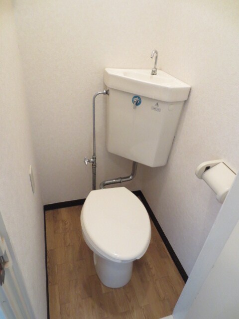 物件内観写真14　(トイレ)