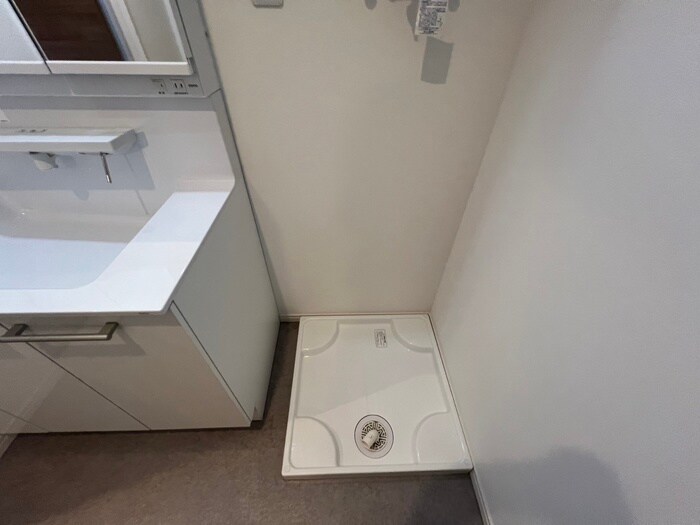 物件内観写真15　(洗濯機置場)