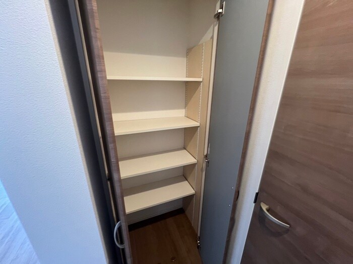 物件内観写真18　(収納)