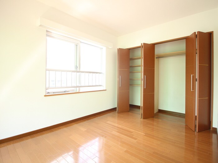 物件内観写真9　(居室)