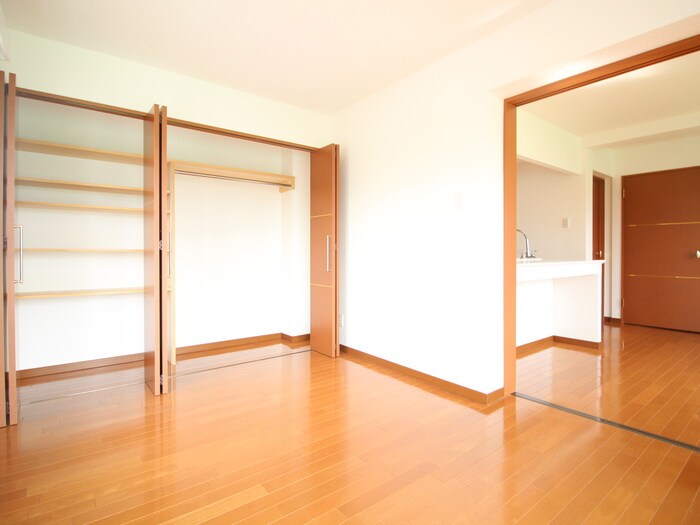 物件内観写真10　(居室)