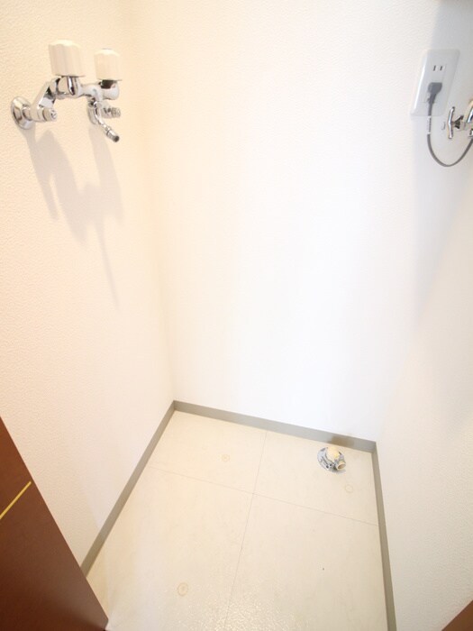 物件内観写真20　(洗濯機置場)