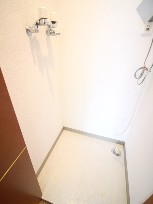 物件内観写真20　(洗濯機置場)