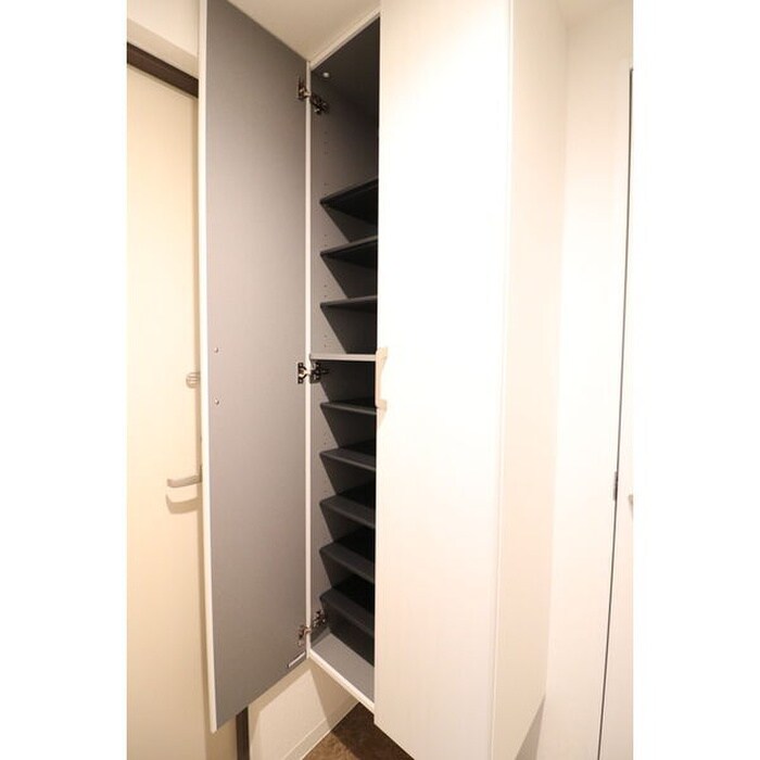 物件内観写真15　(靴箱)